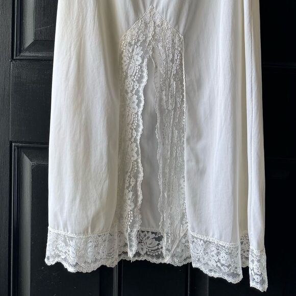 VTG Opalaire Cream Lace Long Half Slip Size L - Picture 10 of 10